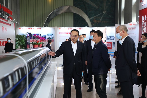 �����ڡ����ʡ����󡢹���ί�����鳤����ҵˢ��