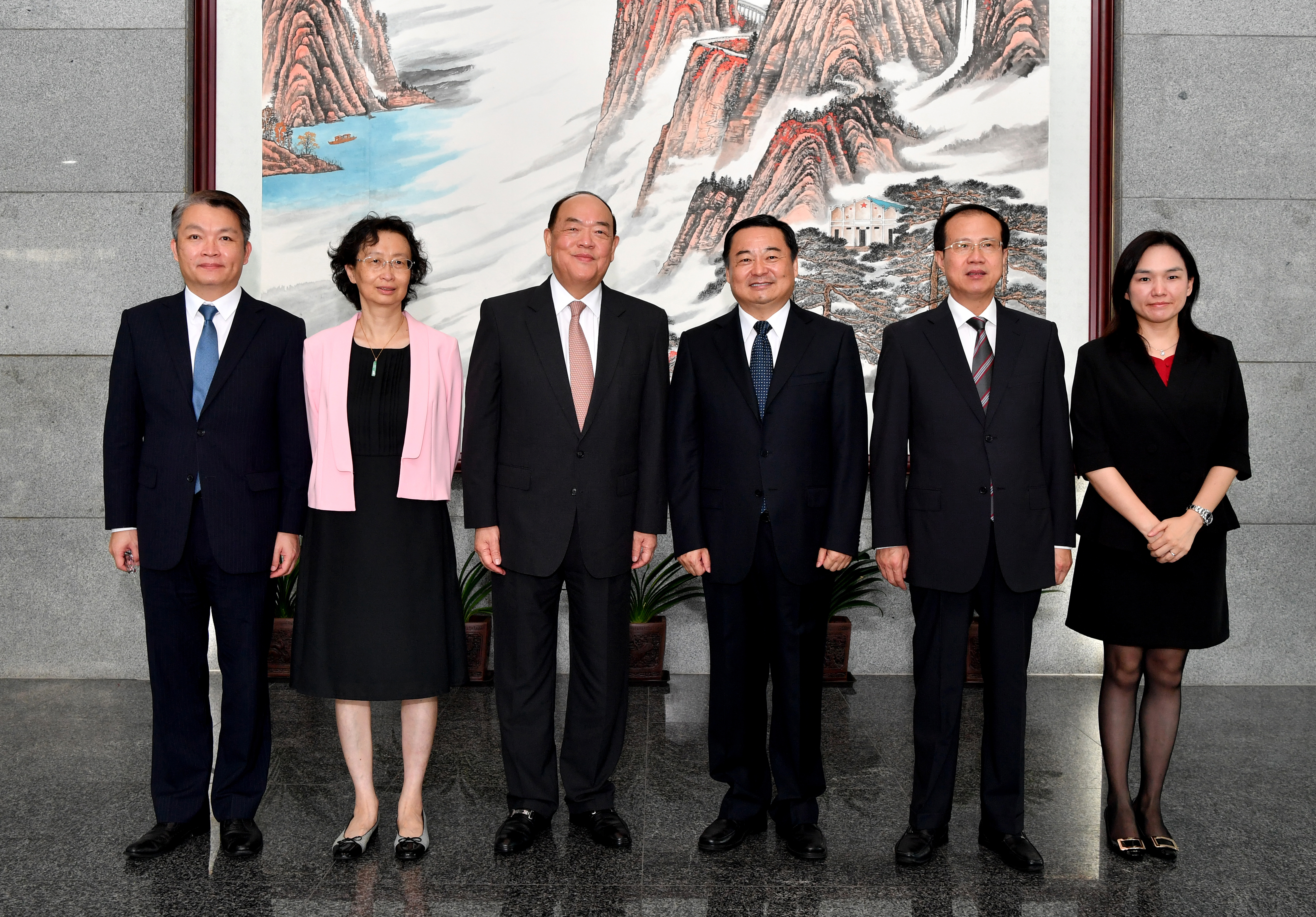 �й����ط�����(�ɷ�)���޹�˾-�ٷ���վ